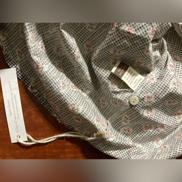 Christy Dawn Sadie Blouse Azalea Houndstooth - Picture 3 of 4